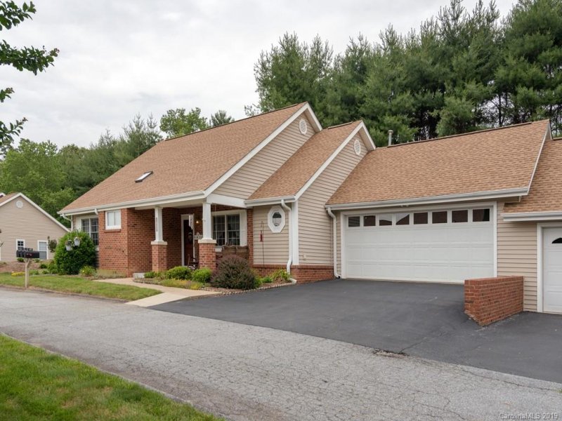 1056 Saddlebrook Drive