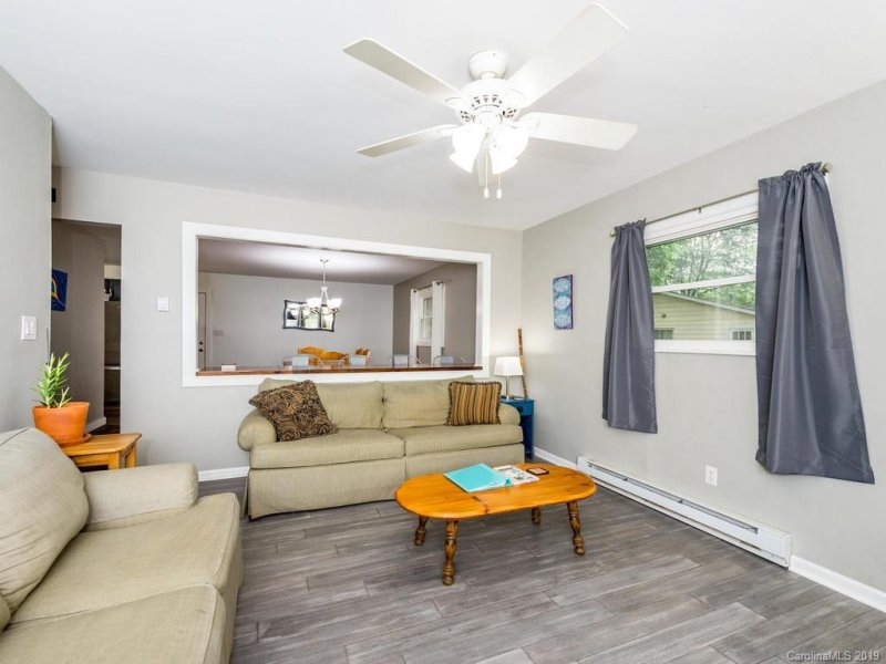 Property image 5 at 6 Waterford Court, Asheville, NC 28806