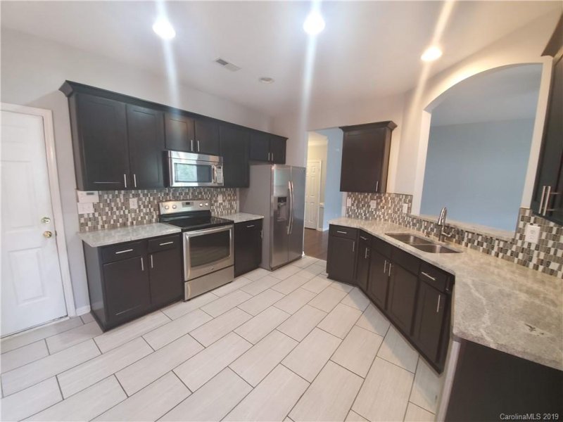 Property image 5 at 8405 Ewen Circle, Charlotte, NC 28269