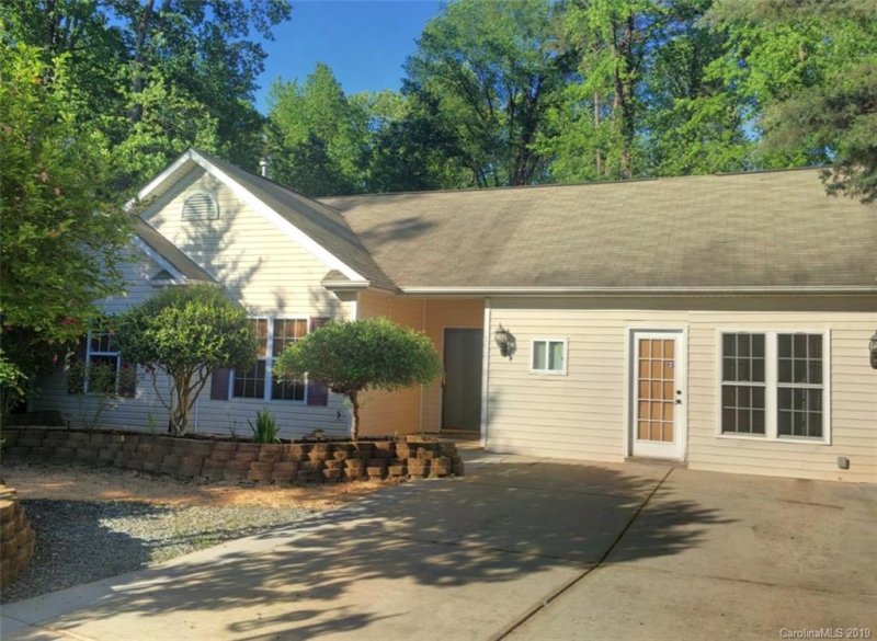 Property image 2 at 5321 Javitz Road, Charlotte, NC 28216