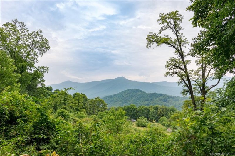 Property image 2 at 524 Echo Drive, Waynesville, NC 28786