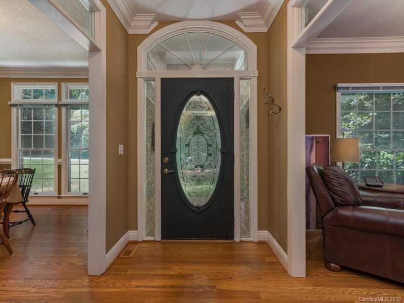 Property image 2 at 22 Oak Gate Drive, Hendersonville, NC 28739