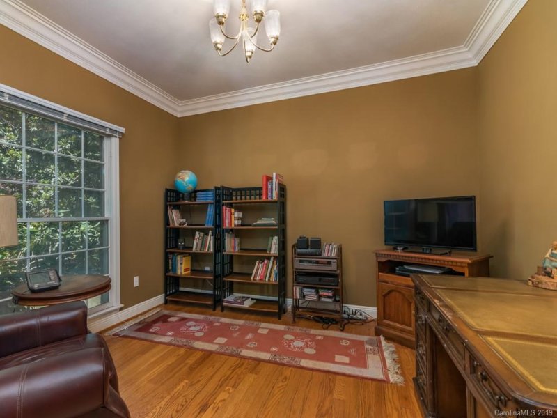 Property image 3 at 22 Oak Gate Drive, Hendersonville, NC 28739