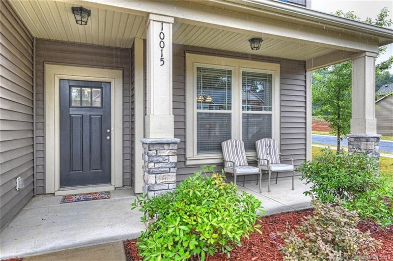 Property image 2 at 10015 Michael Crossing Drive, Charlotte, NC 28213