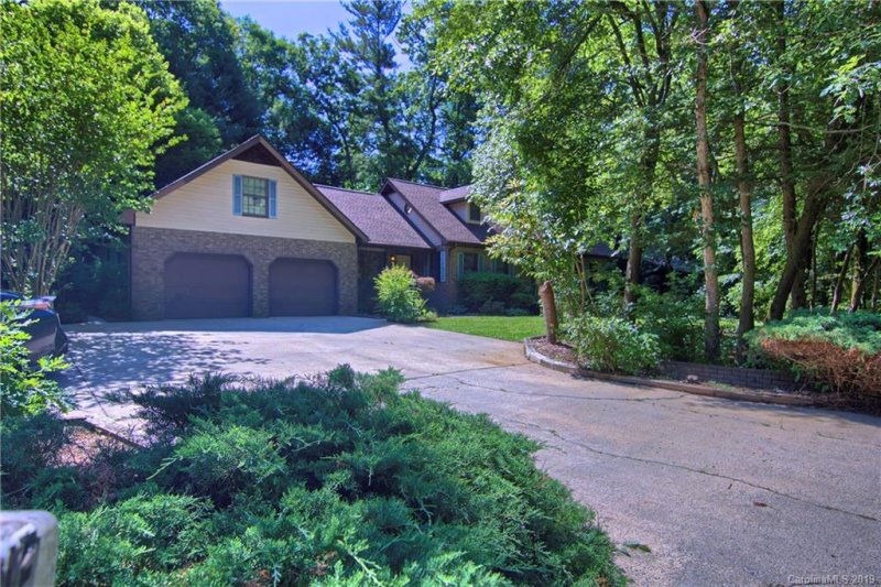 Property image 3 at 9 N Greenwood Forest Drive, Etowah, NC 28729