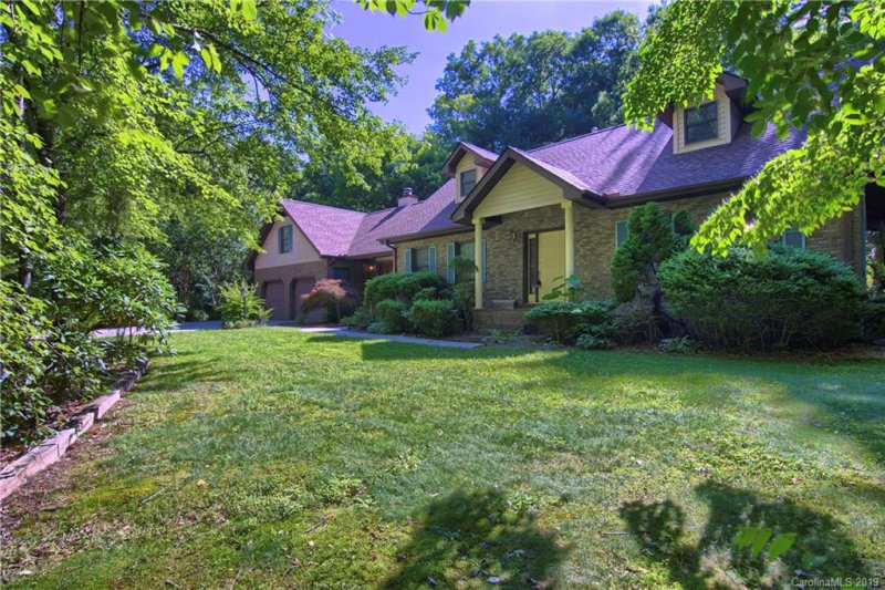 Property image 4 at 9 N Greenwood Forest Drive, Etowah, NC 28729