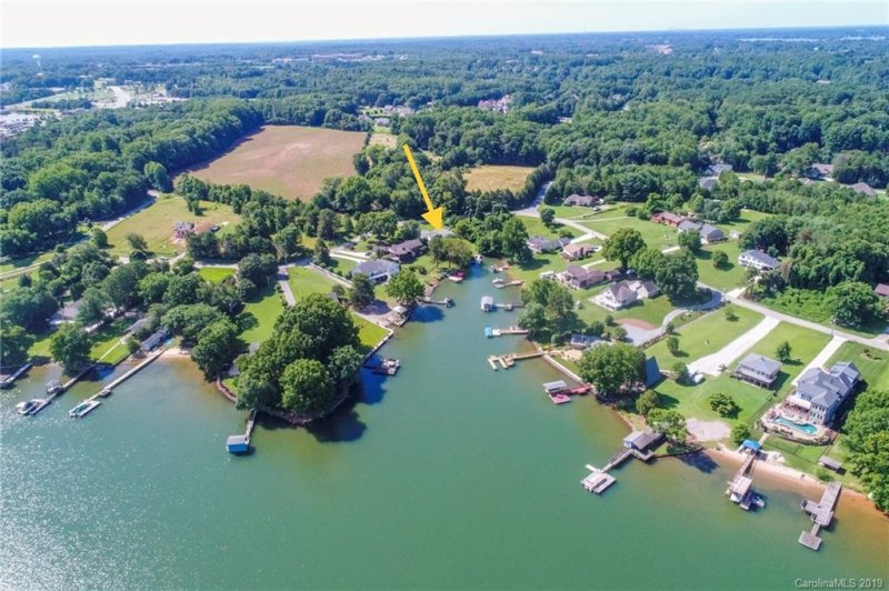 Property image 3 at 204 Ponderosa Circle, Mooresville, NC 28117