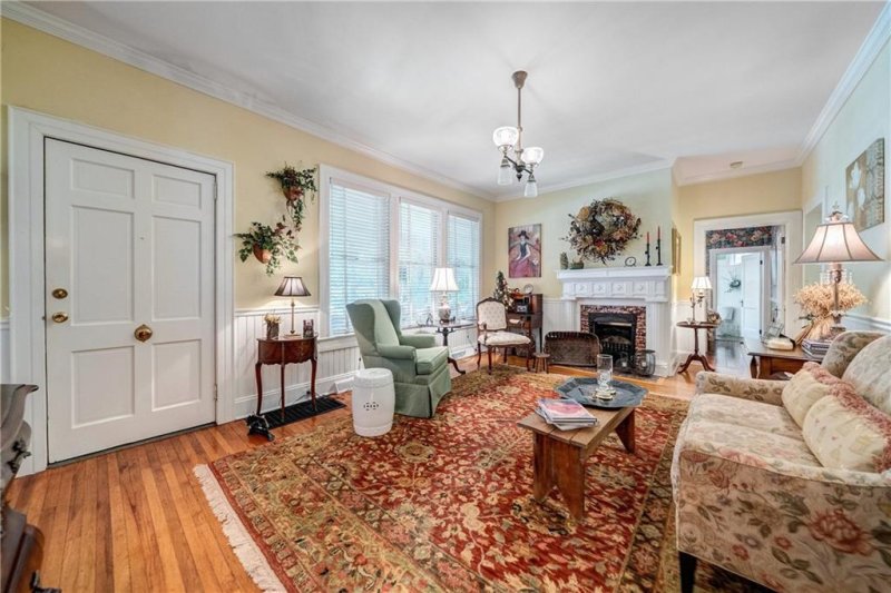 Property image 4 at 364 6th Street, Hickory, NC 28601