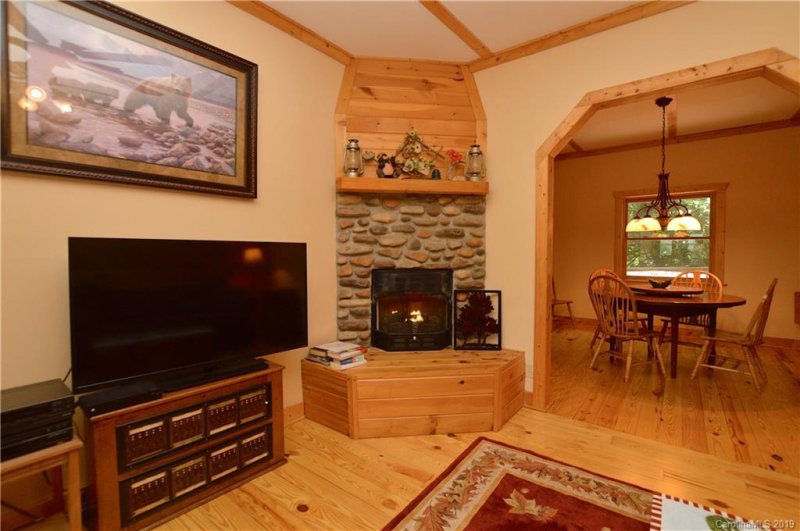 Property image 3 at 129 Valley Creek Drive, Maggie Valley, NC 28751