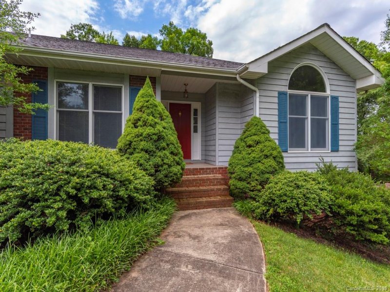 Property image 2 at 238 Foxfire Estates Circle, Waynesville, NC 28785