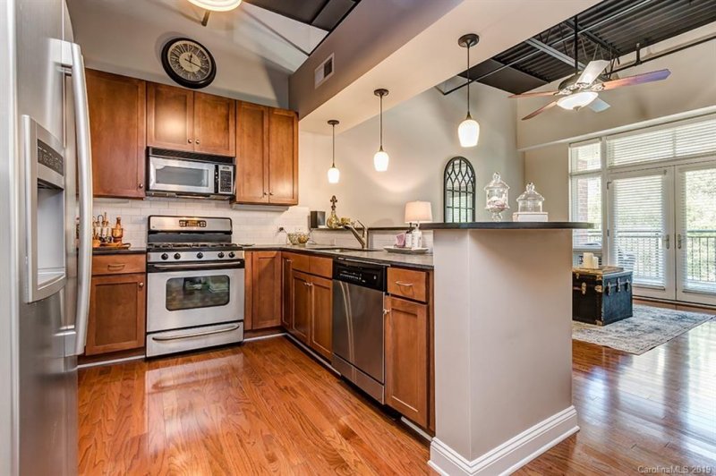 Property image 4 at 720 Governor Morrison Street, Charlotte, NC 28211