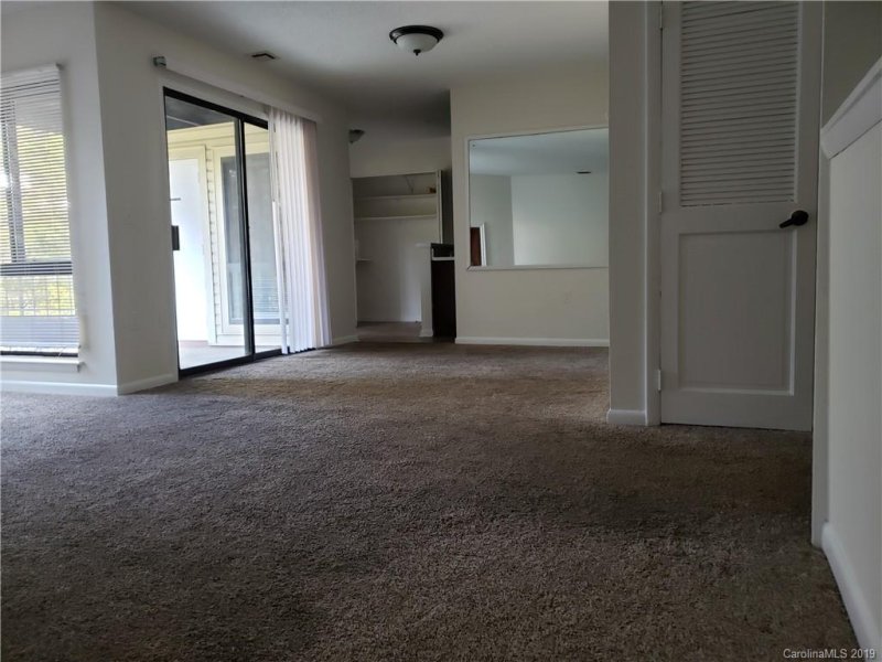 Property image 2 at 4804 Spring Lake Drive, Charlotte, NC 28212