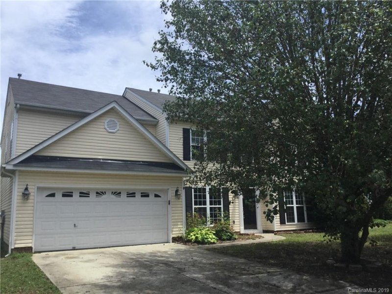 Property image 2 at 11227 Walland Lane, Charlotte, NC 28273