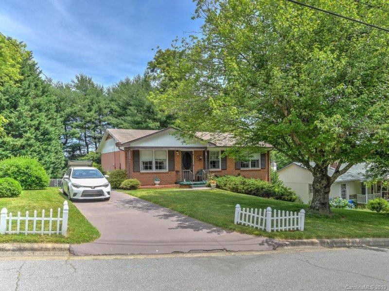 Property image 4 at 48 Skyview Terrace, Asheville, NC 28806