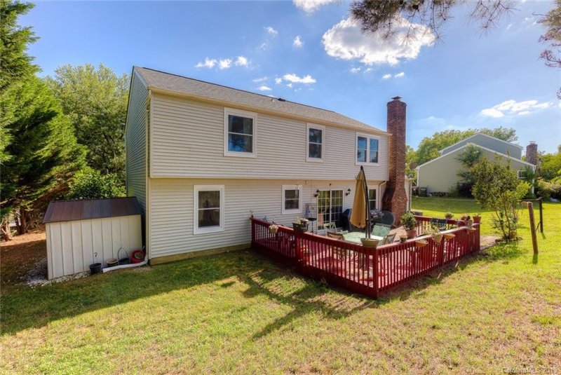 Property image 3 at 114 Parklake Drive, Pineville, NC 28134