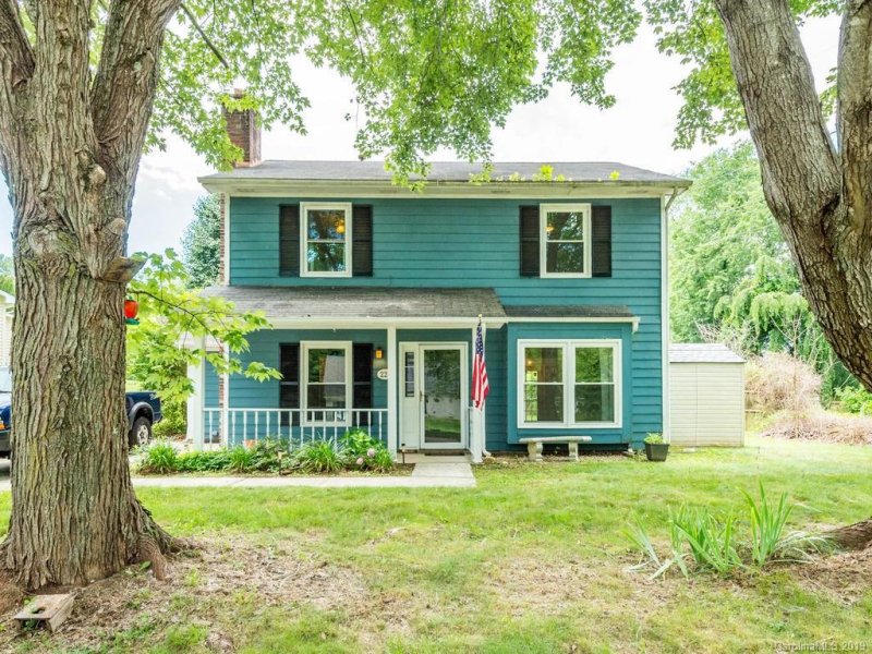 Property image 2 at 224 Scottlynn Drive, Asheville, NC 28806