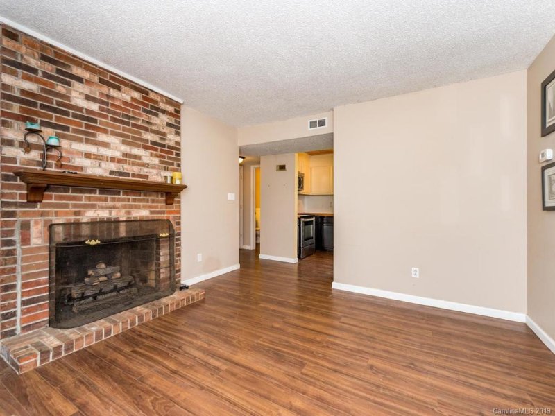 Property image 4 at 224 Scottlynn Drive, Asheville, NC 28806