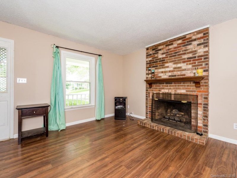 Property image 5 at 224 Scottlynn Drive, Asheville, NC 28806