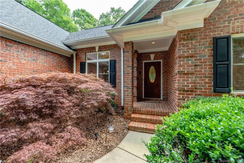 Property image 2 at 1402 Doe Ridge Lane, Fort Mill, SC 29715