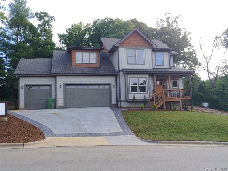 Property image 2 at 13 Shaker Court, Asheville, NC 28805