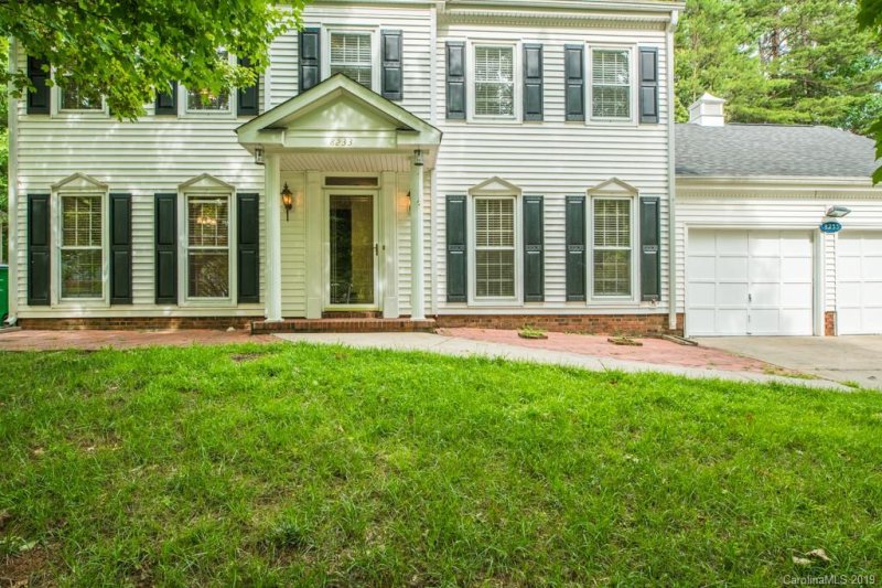 Property image 2 at 8233 Charles Crawford Drive, Charlotte, NC 28269