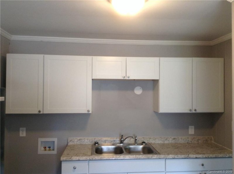 Property image 5 at 4340 Oak Forest Drive, Charlotte, NC 28215