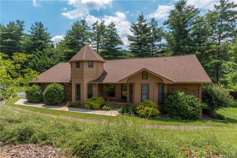 523 Foxfire Estates Circle