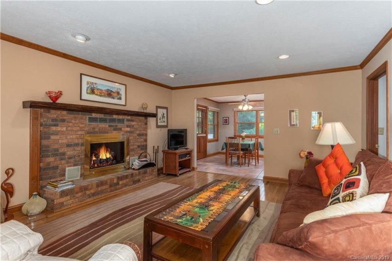 Property image 3 at 523 Foxfire Estates Circle, Waynesville, NC 28785