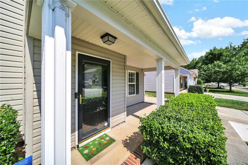 Property image 2 at 6849 Parkers Crossing Drive, Charlotte, NC 28215