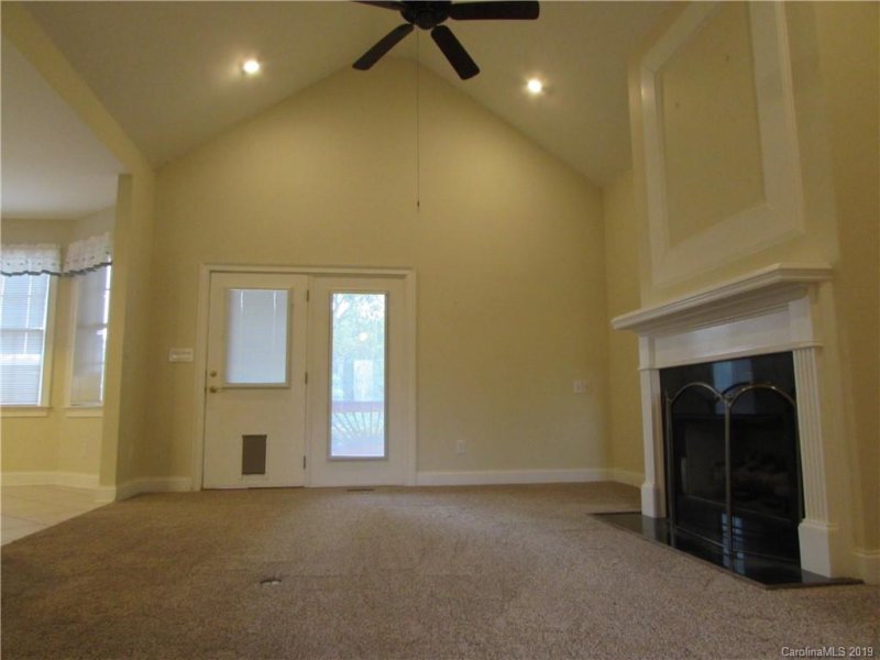 Property image 2 at 163 Turnberry Lane, Mooresville, NC 28117