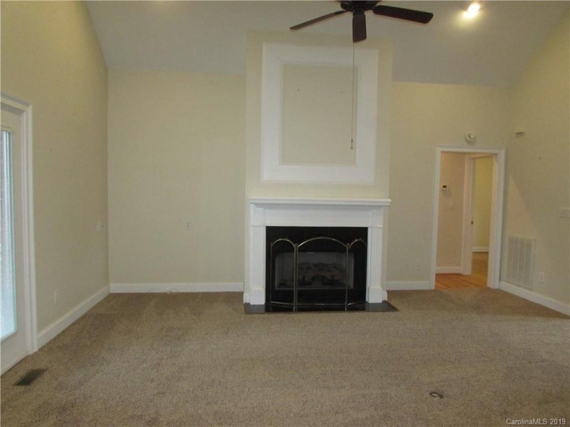 Property image 4 at 163 Turnberry Lane, Mooresville, NC 28117