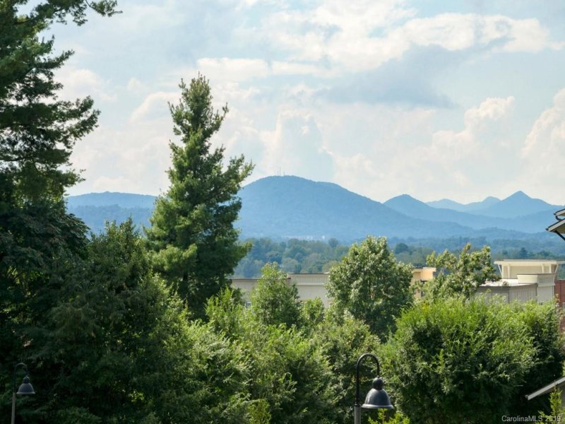 Property image 3 at 405 Harold Place, Asheville, NC 28804