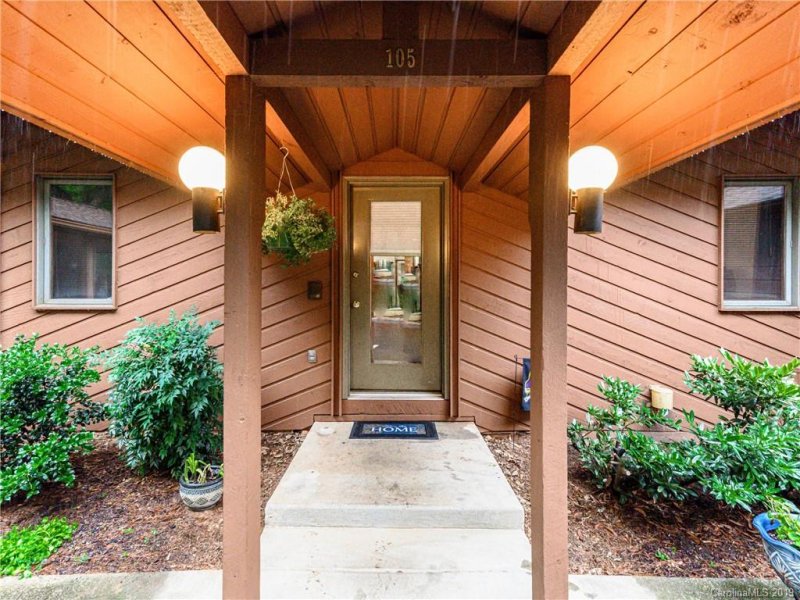 Property image 3 at 105 Woodfield Drive, Asheville, NC 28803