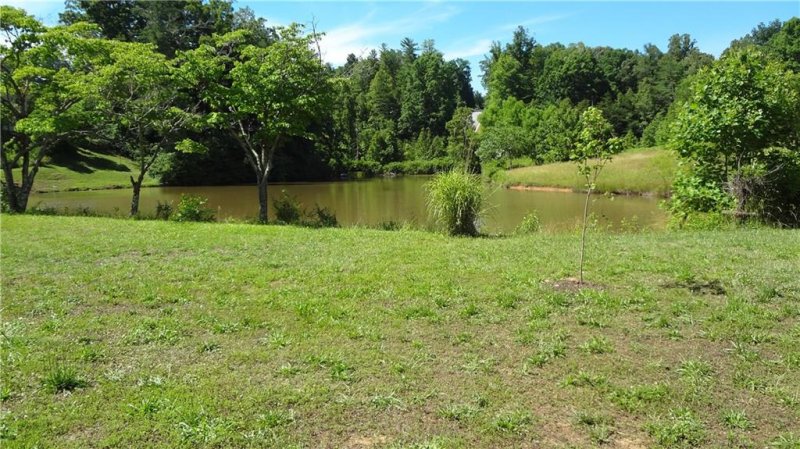 Property image 3 at 1258 Prince William Drive, Lenoir, NC 28645