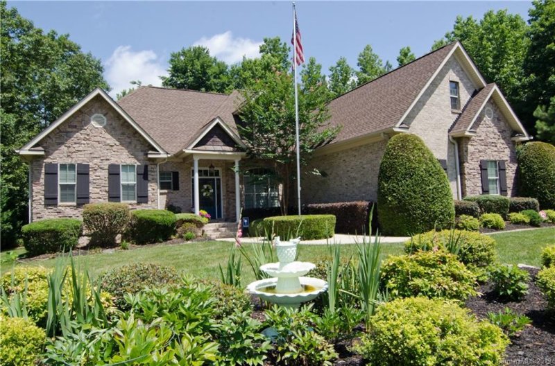 513 Little Cove Lane