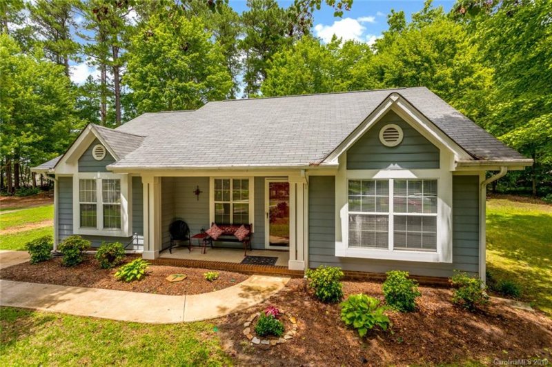 194 Valleybrook Drive