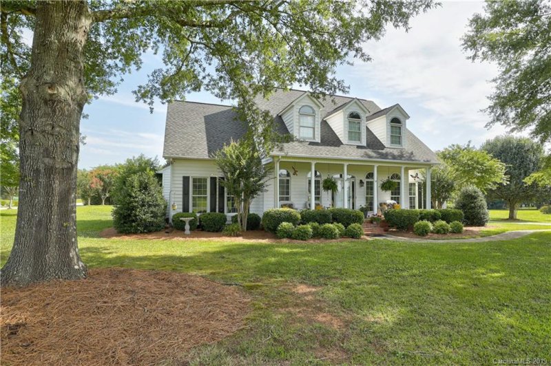 Property image 2 at 107 Providence Place, York, SC 29745