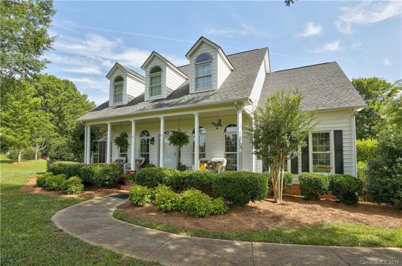 Property image 3 at 107 Providence Place, York, SC 29745