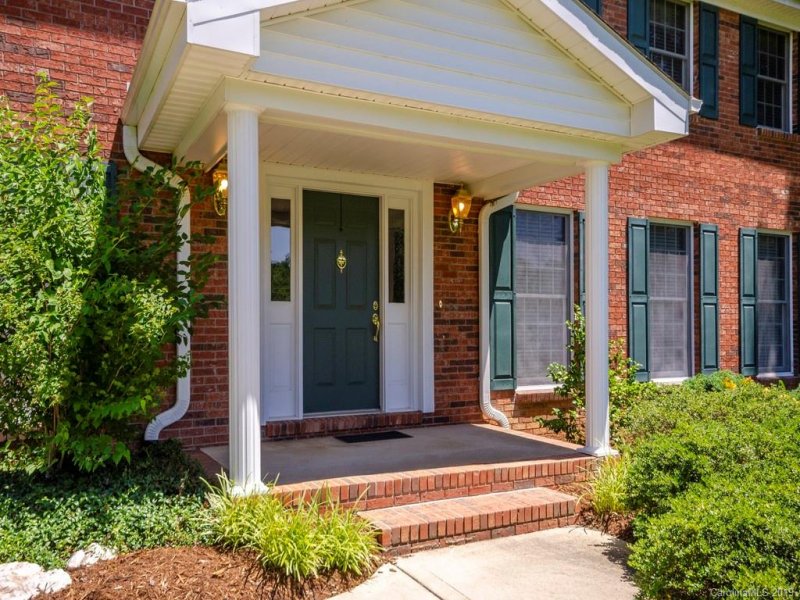 Property image 3 at 212 Raintree Drive, Hendersonville, NC 28791