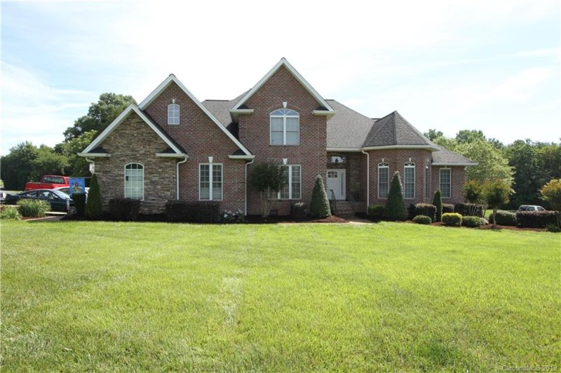 203 Cross Creek Drive