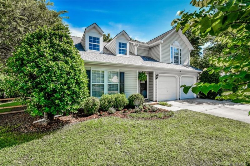 Property image 2 at 9439 Monarda Court, Charlotte, NC 28216