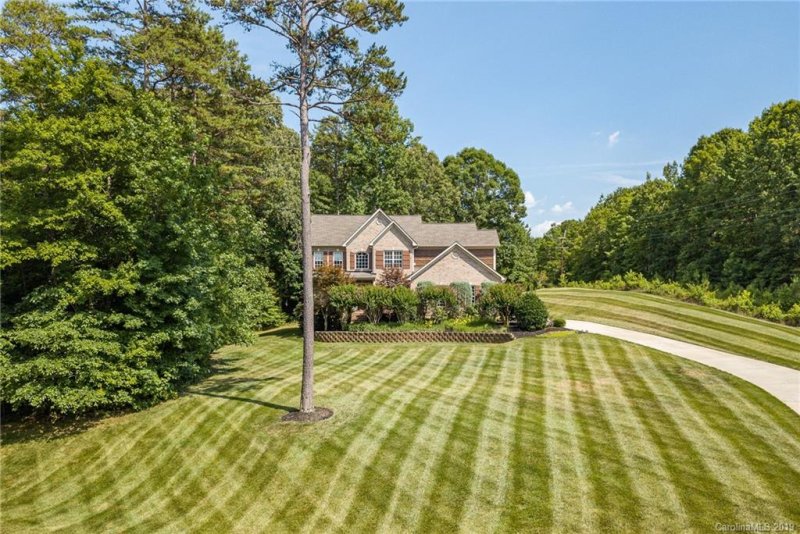Property image 3 at 1054 Croyden Court, Fort Mill, SC 29715