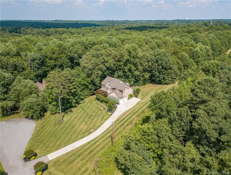 Property image 5 at 1054 Croyden Court, Fort Mill, SC 29715