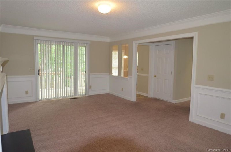 Property image 5 at 3830 Brownes Ferry Road, Charlotte, NC 28269