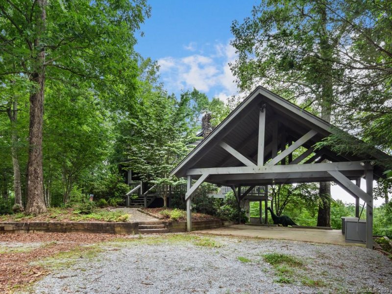 Property image 2 at 1477 Rixhaven Drive, Saluda, NC 28773