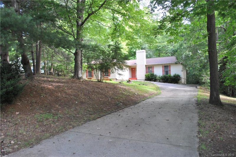 Property image 2 at 39 Pine Ridge Trail, Arden, NC 28704