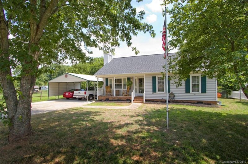 3449 Farm Lake Drive