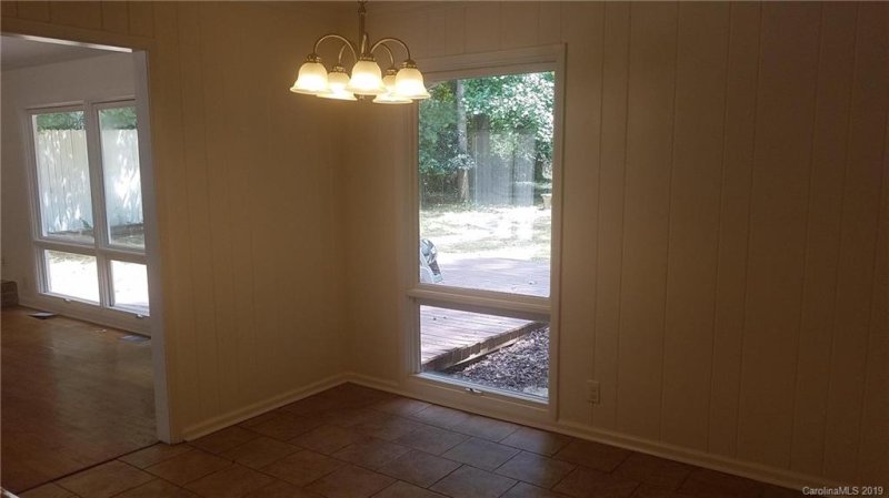 Property image 4 at 1123 Lynnbrook Drive, Charlotte, NC 28211