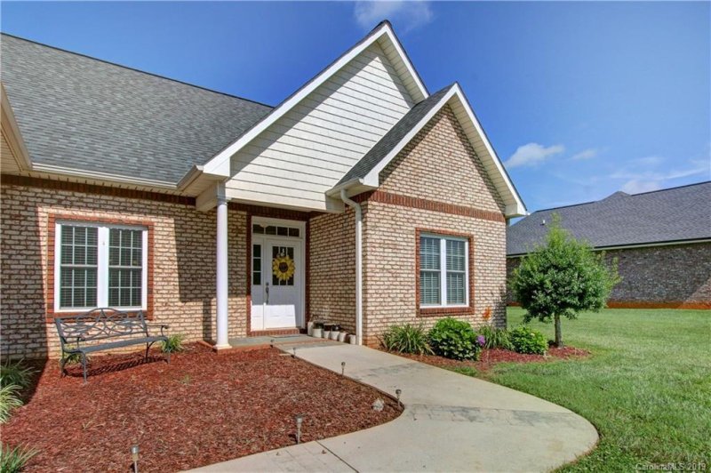 Property image 2 at 116 Postell Drive, Statesville, NC 28625