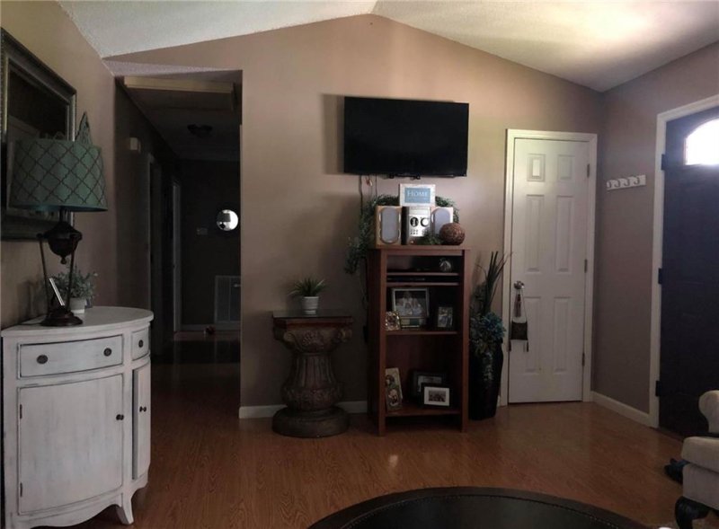 Property image 3 at 2547 Sweetbriar Circle, Lenoir, NC 28645